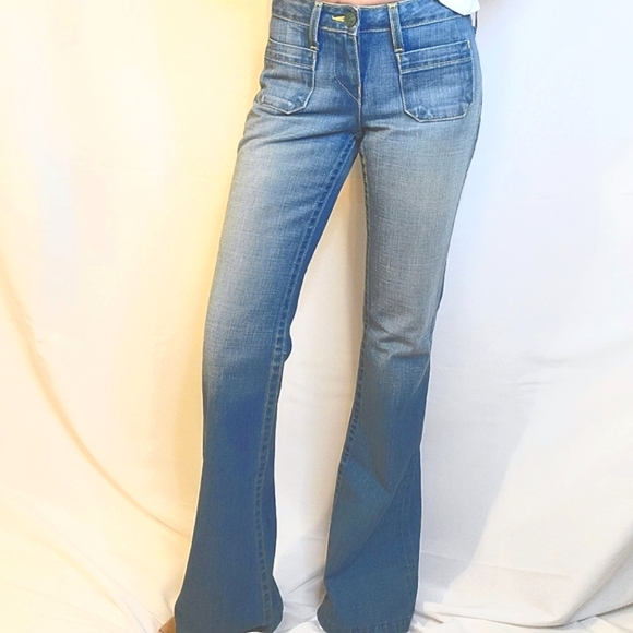 TRUE RELIGION light-wash flare jeans - Picture 4 of 13